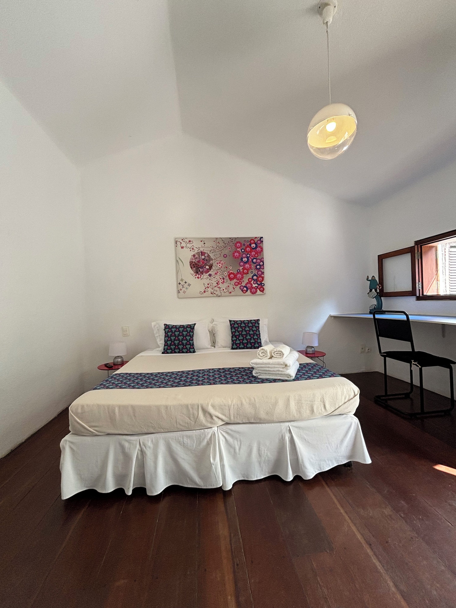 Blue, Suite, Queen Bed, Terrace