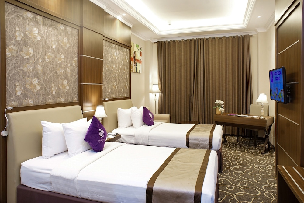 Adhiwangsa Hotel 10/65
