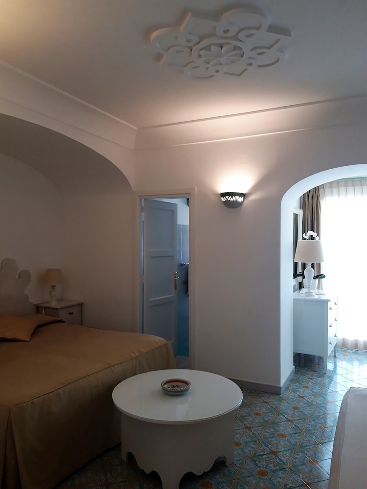 Villa Rosa 30/32