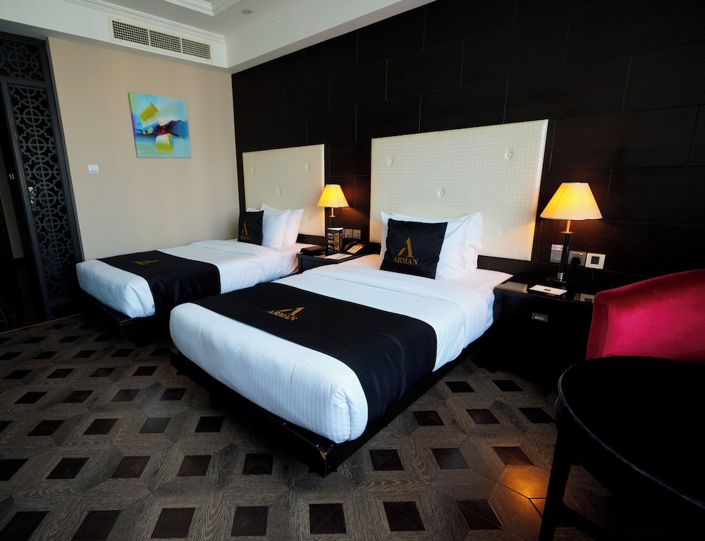 Arman Hotel 11/50