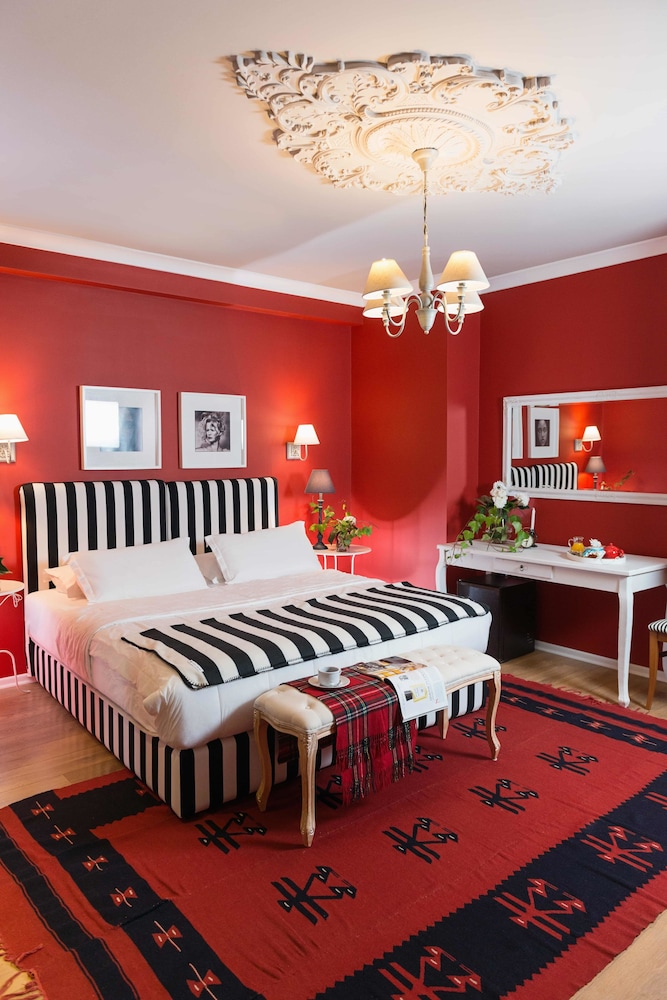 Areela Boutique Hotel 61/67