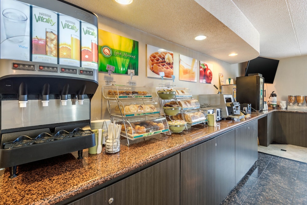 Quality Inn & Suites Mississauga 31/41