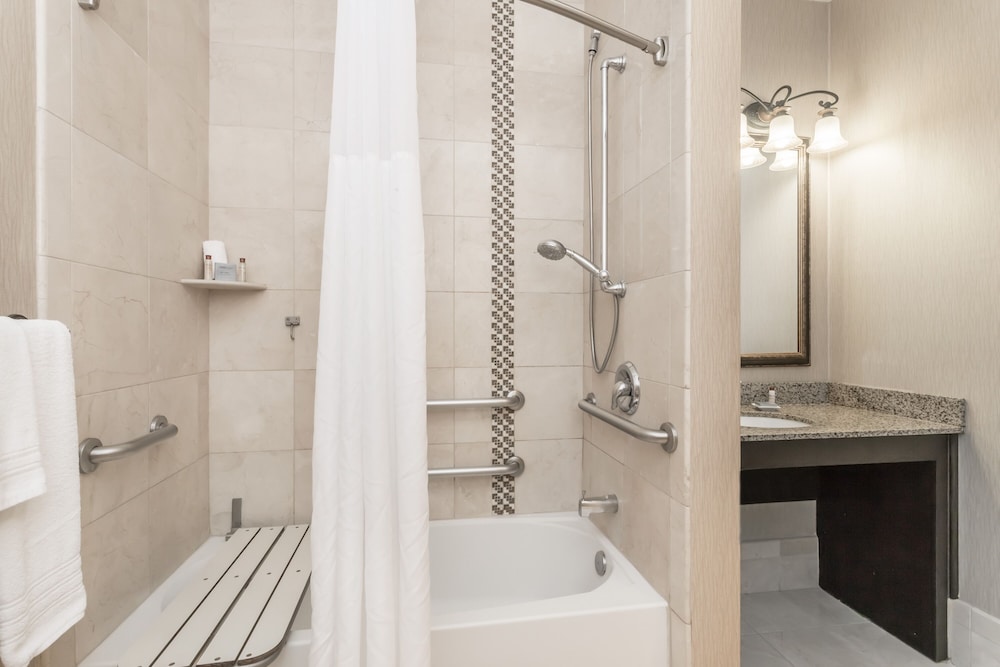 Hawthorn Suites by Wyndham West Palm Beach 15/53