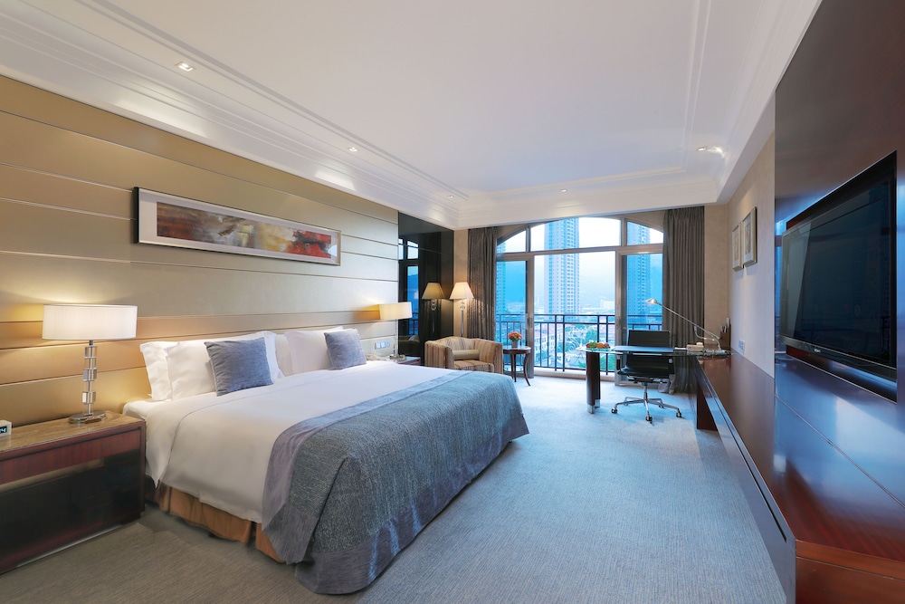 Deluxe, Double Bed, Mountain View