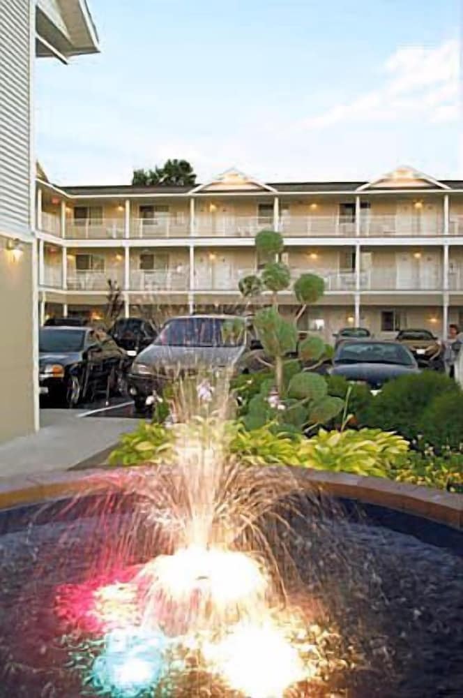 Parkside Inn Bridgeview 8/59
