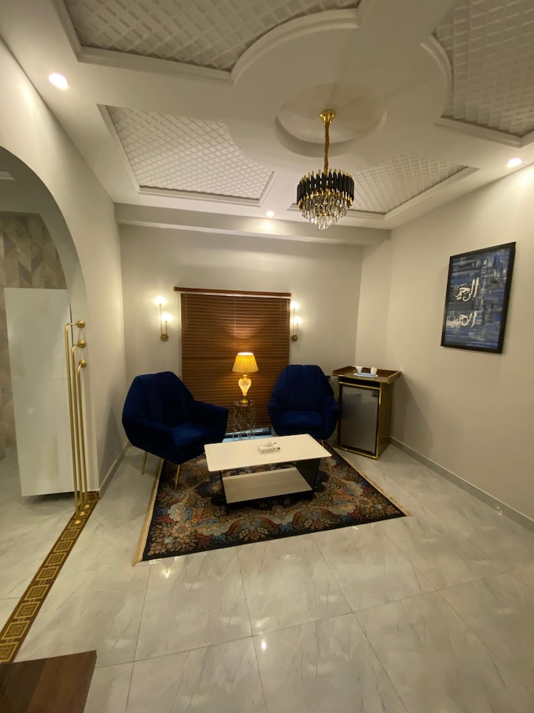 Grand Shalimar Hotel 38/47