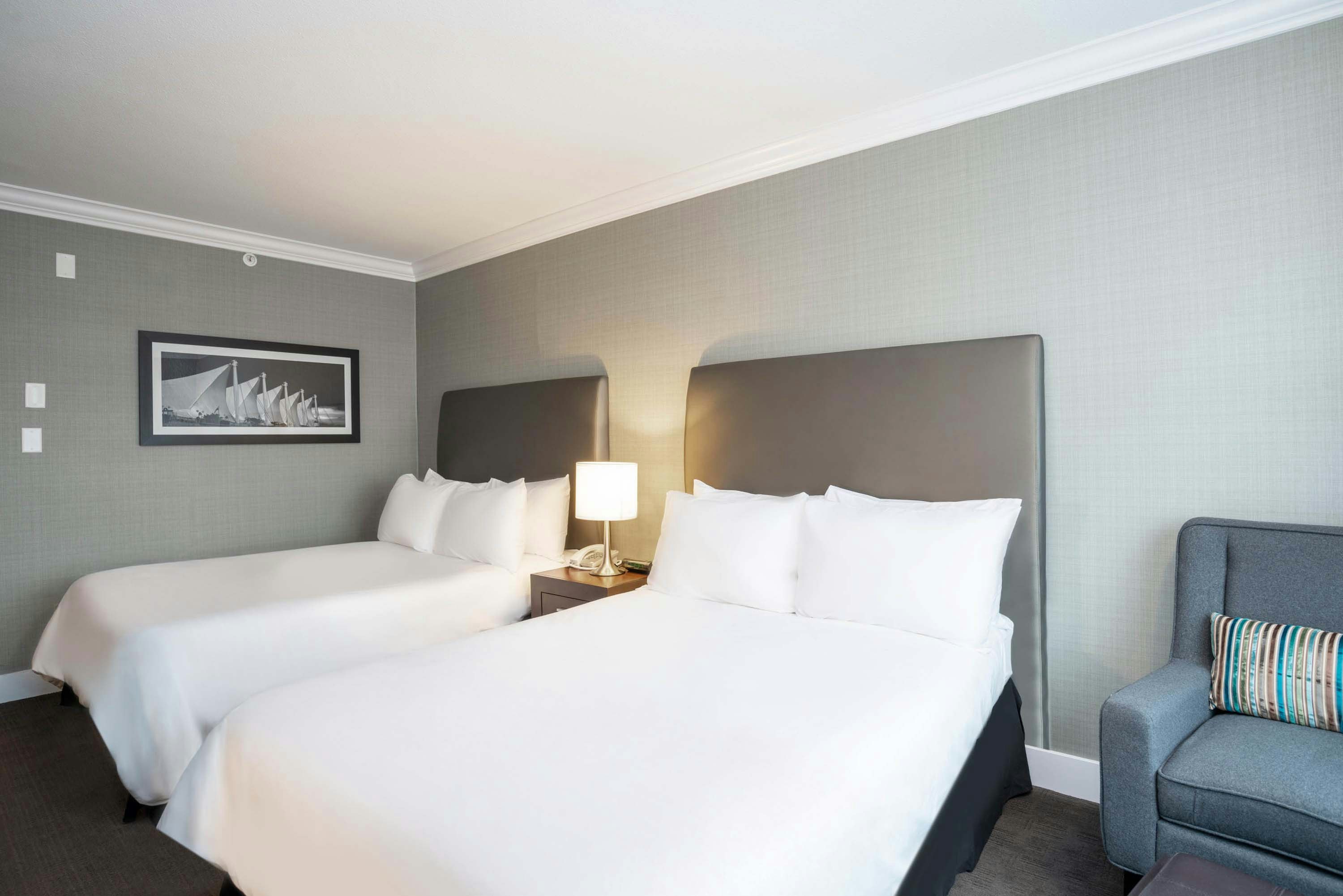 غرفة قياسية بسريرين مزدوجين، Sandman Hotel Vancouver Airport 2/5