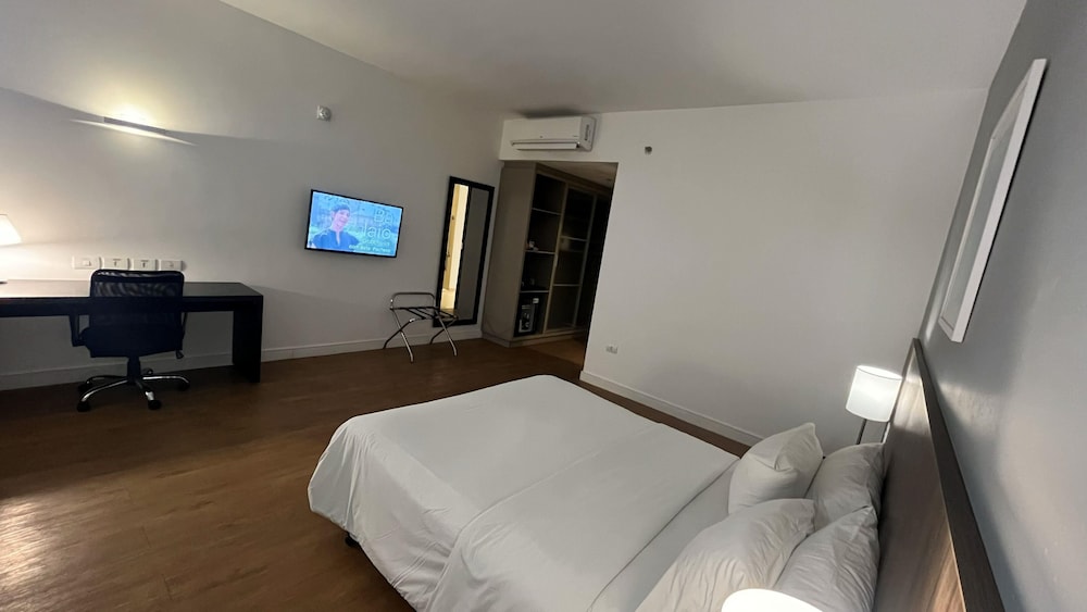 Tulip Inn Itaguai 5/28