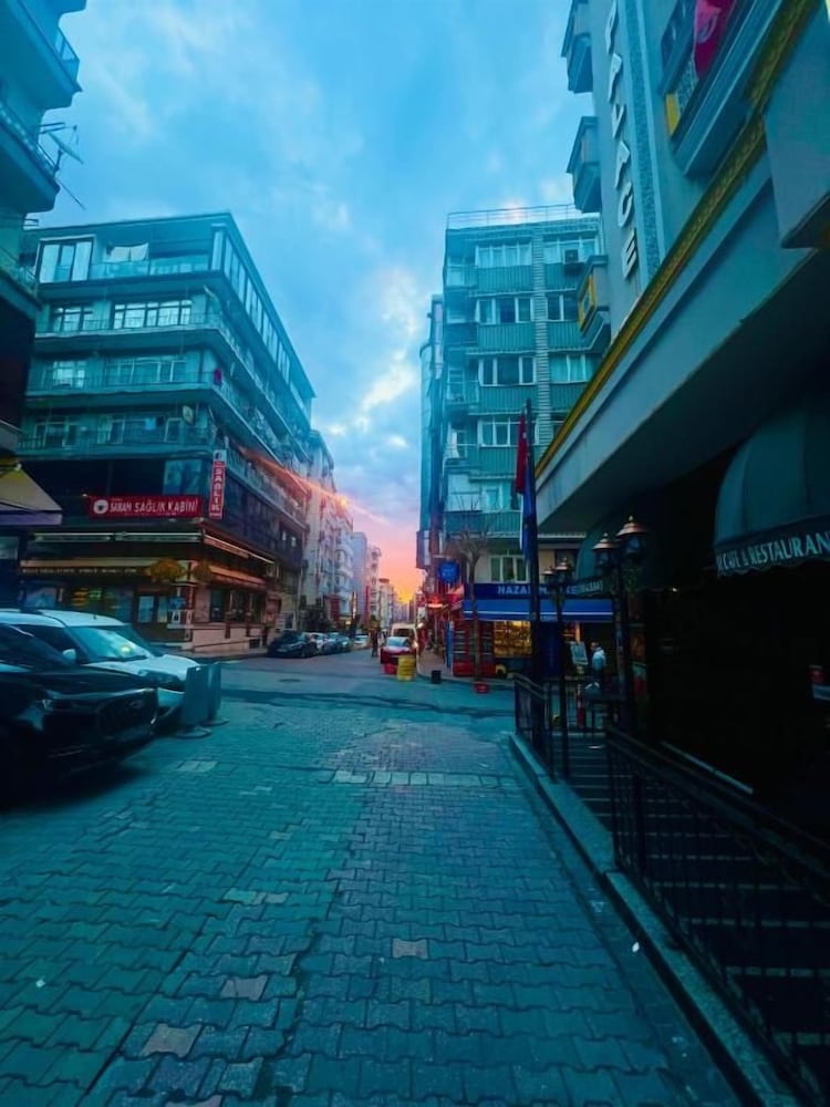 Elit Palace Hotel 37/45