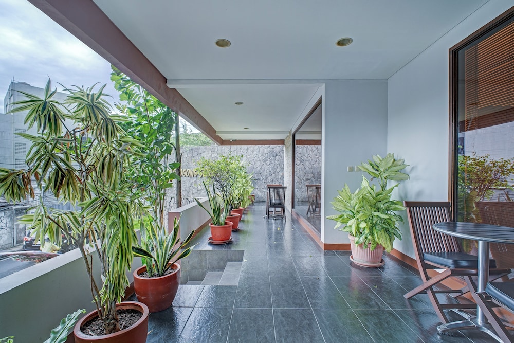 Collection O near MRT Cipete Raya formerly Terogong Sembilan 24/37