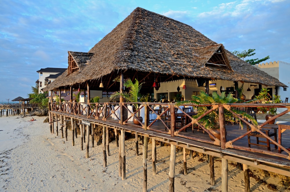 Amaan Beach Bungalows 36/38