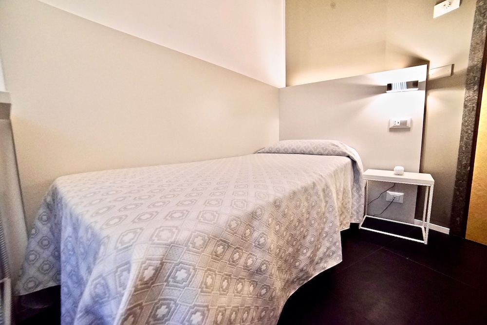 Hotel Centrale 29/50