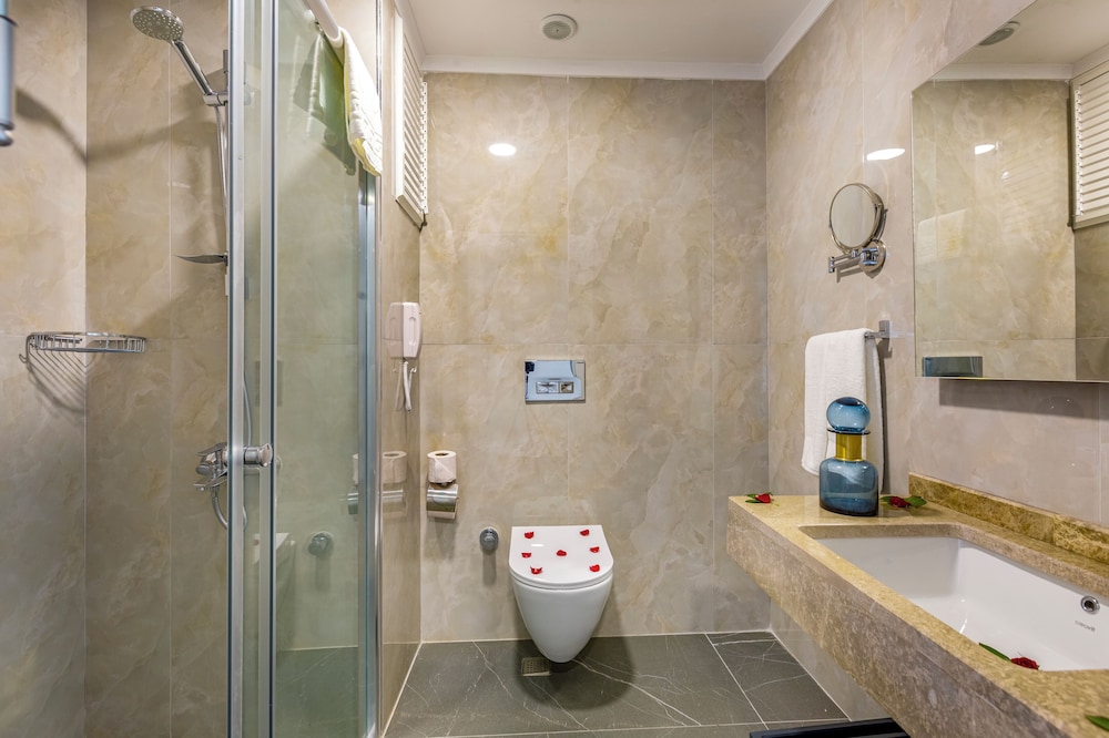 Algora Halal Hotel and Spa 44/50