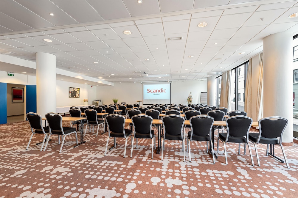 Scandic Parken 60/65