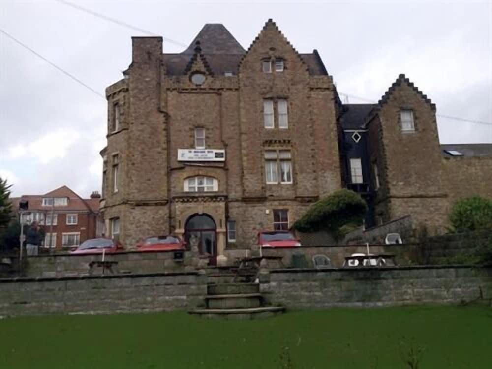 The Highlands Inn 40/50