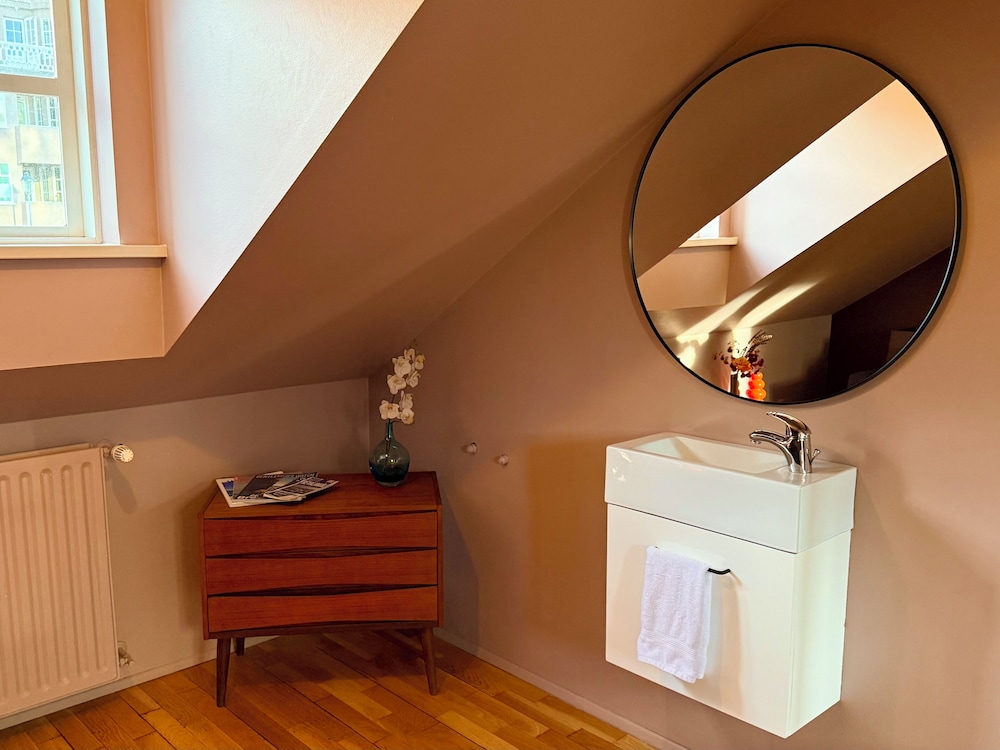 Grettir Guesthouse 48/48