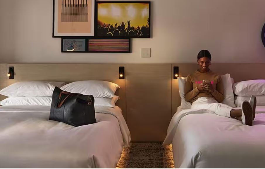 Reverb, 2 Queen Beds, Accessible