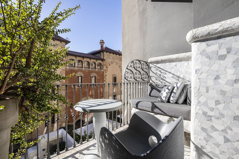 El Palauet Royal Suites 36/50