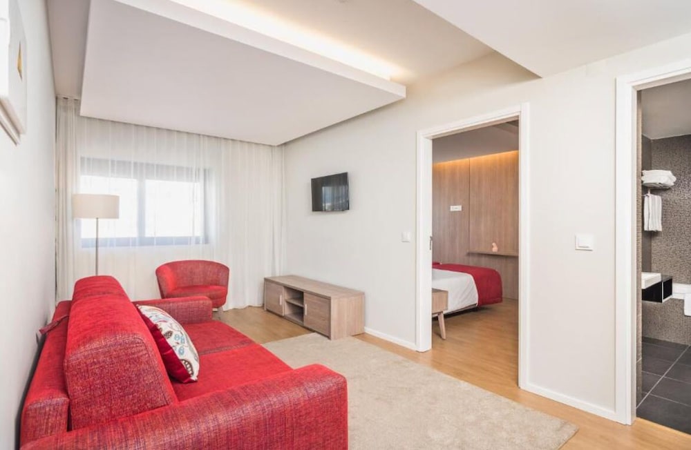 Essence Inn Marianos 35/67