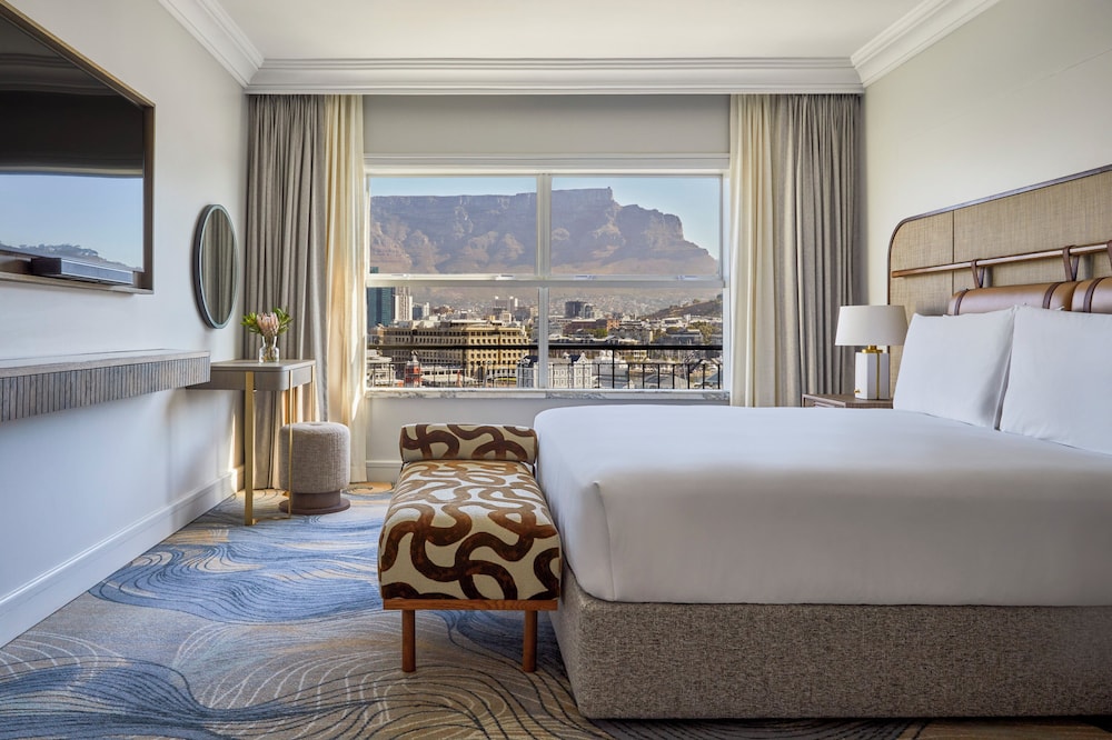 1 Bedroom, Suite, Single Bed, Mountain View