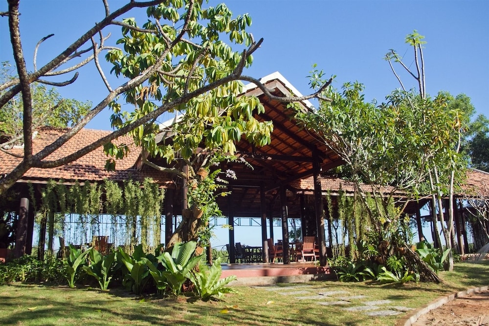 The Beach House Resort 13/56