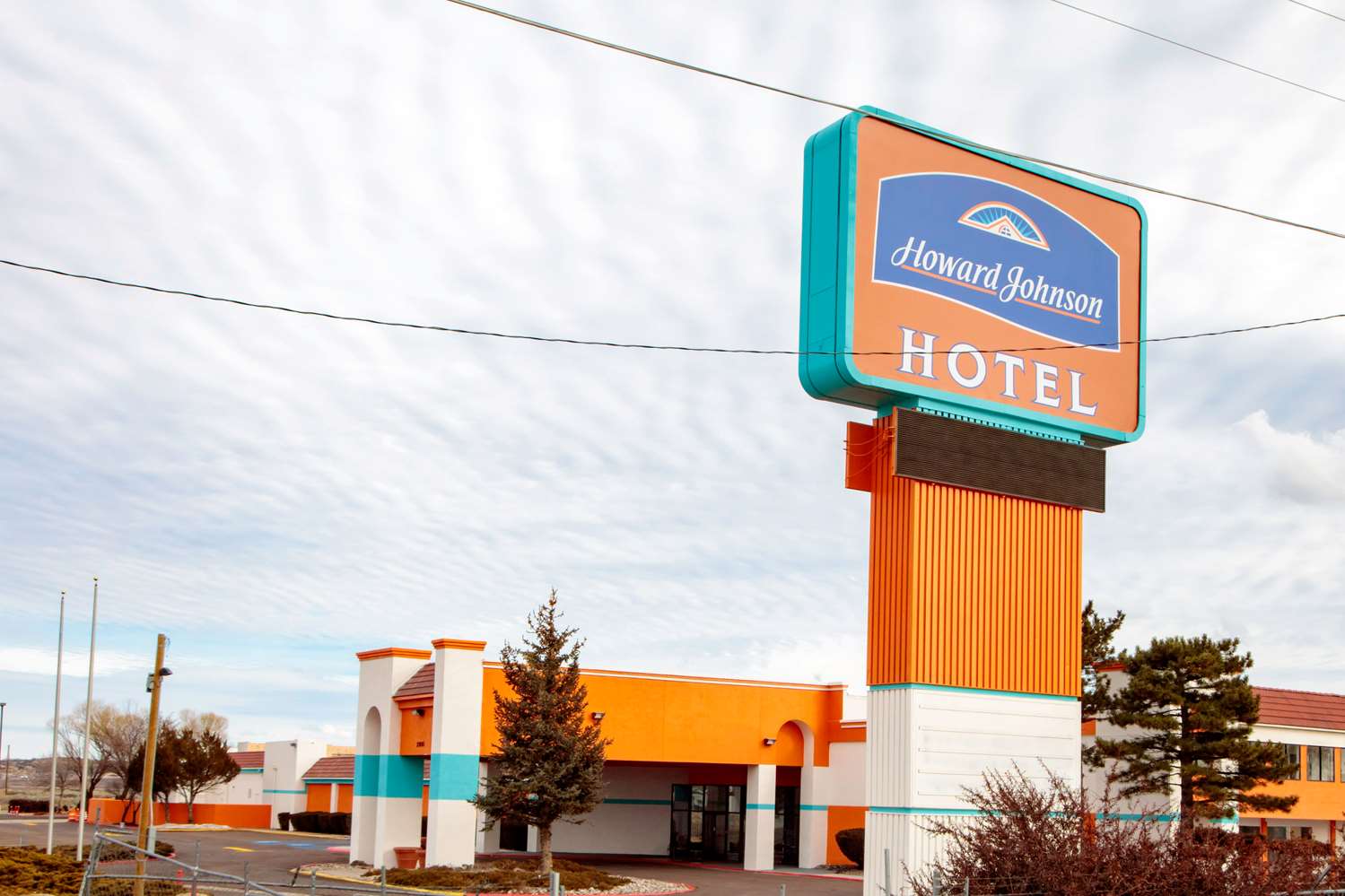 Howard Johnson by Wyndham Gallup 2/13