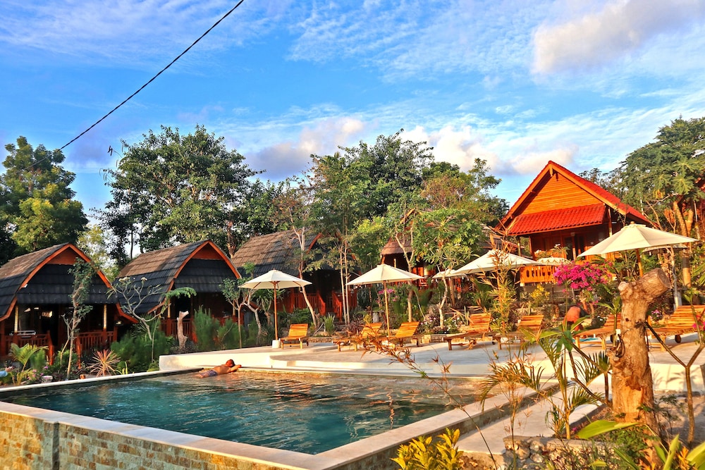 Sunset Hill Penida Resort 4/64