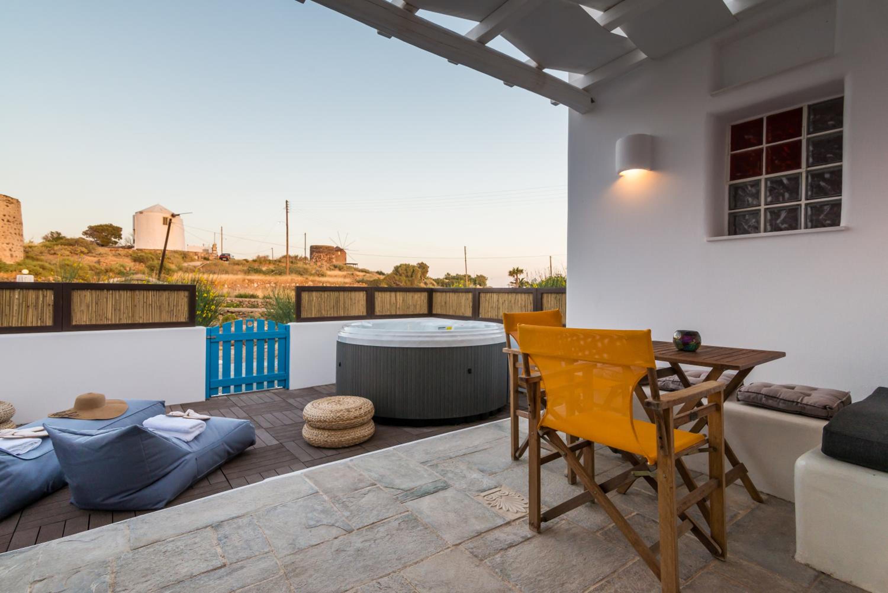Eiriana Luxury Suites 46/60
