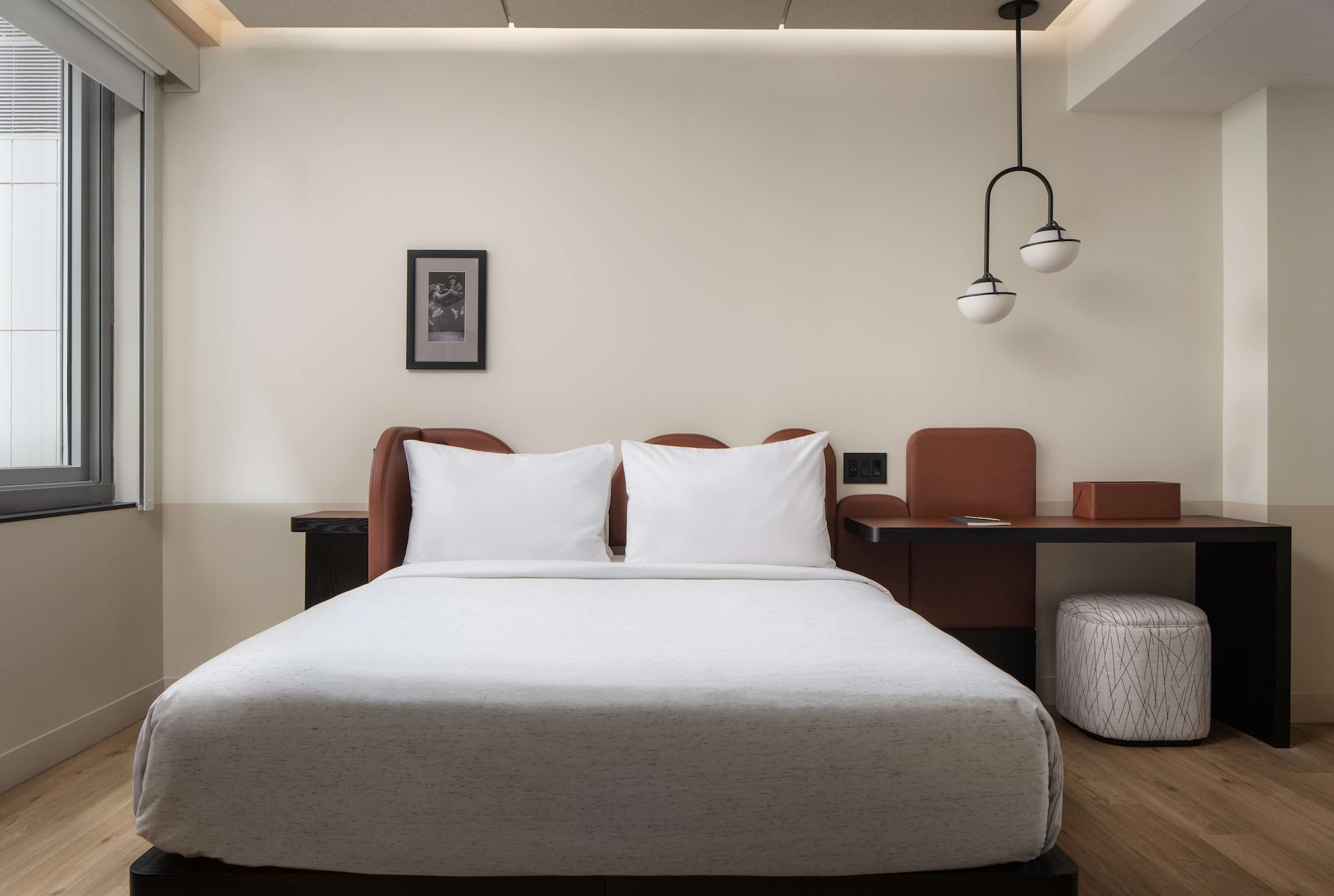 ROOM, QUEEN BED, ACCESSIBLE