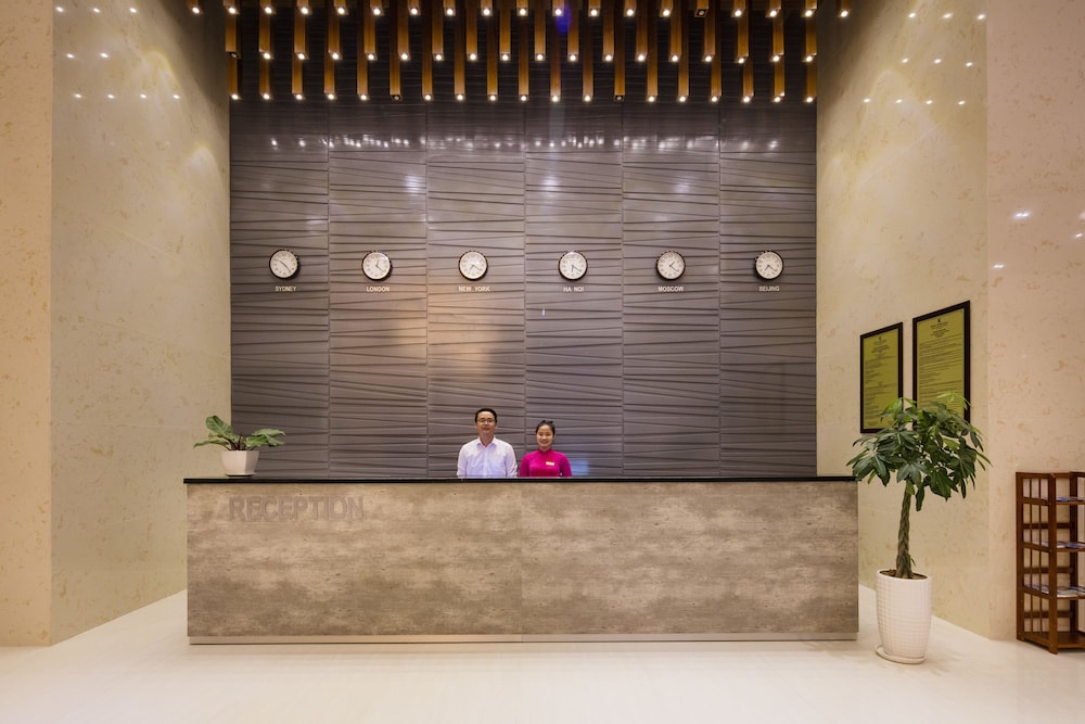 King Town Grand Hotel & Wedding Center 2/59