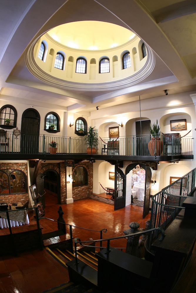 The Mission Inn Hotel & Spa 36/48