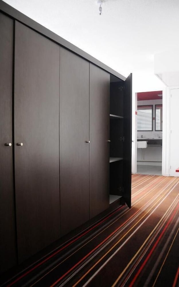 Ibis Styles Segre 4/58
