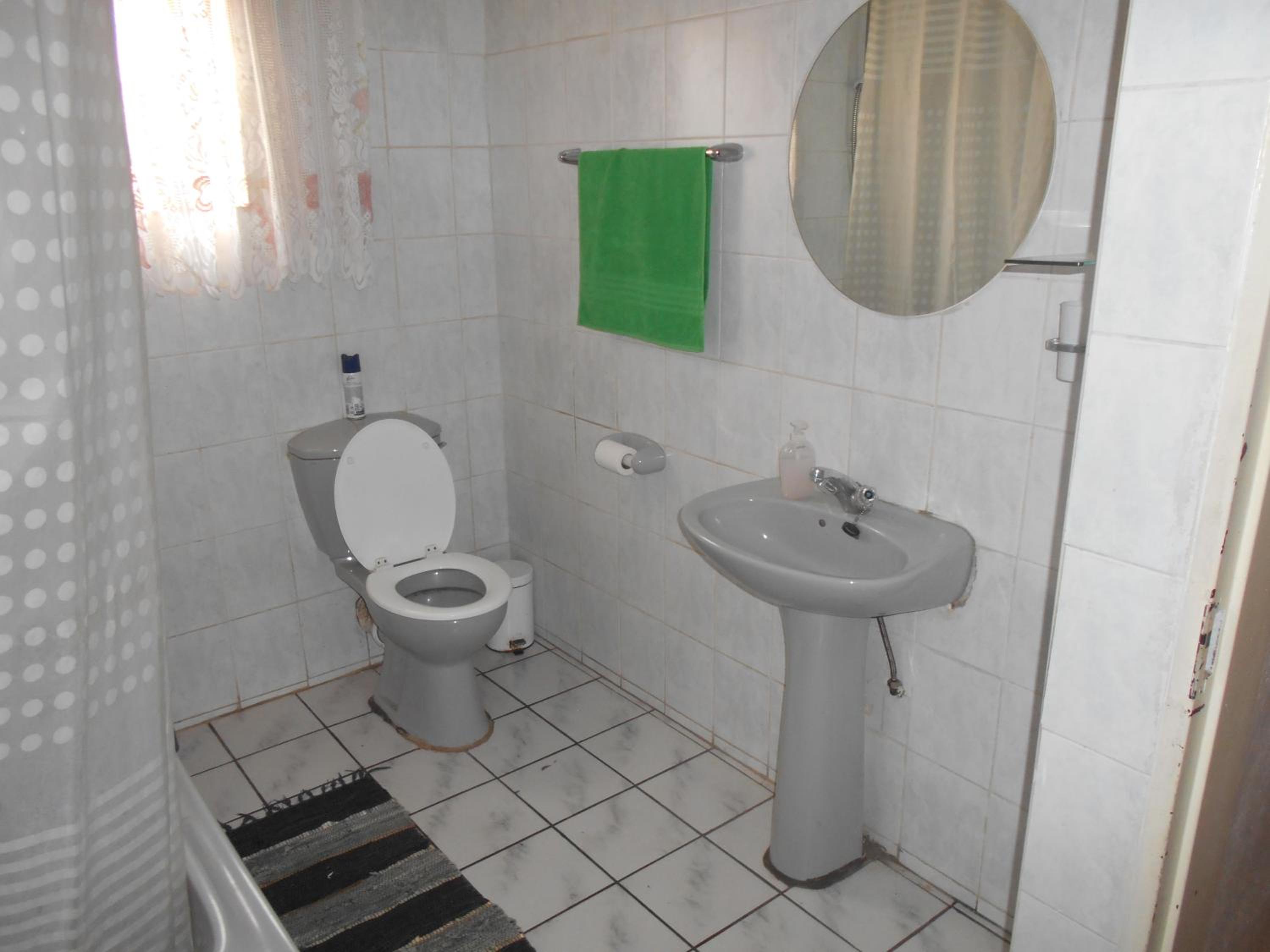 Pilot Inn Accommodation 24/26