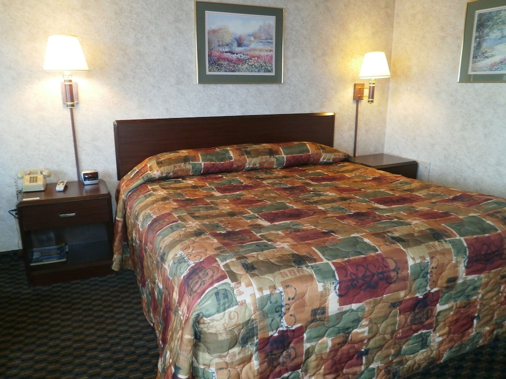 Richmond Inn & Suites 11/36