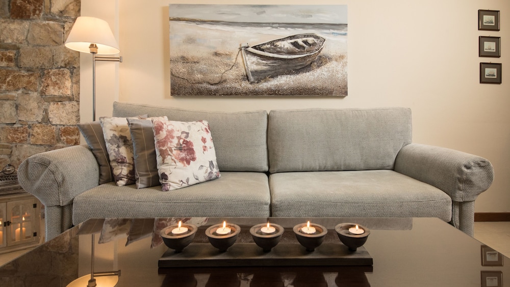 Enalio Suites 35/42