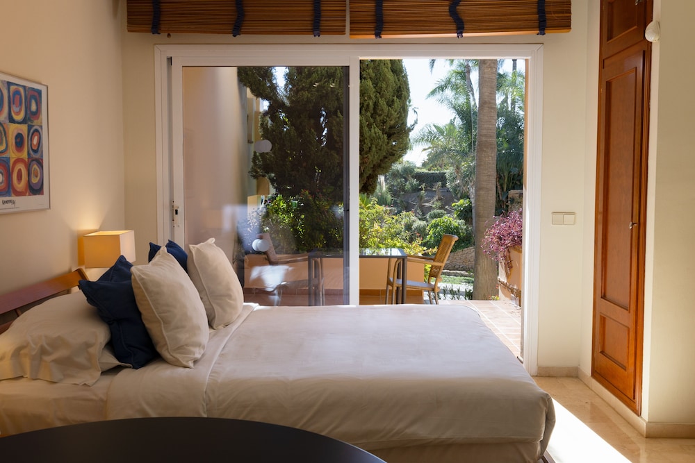 JUNIOR SUITE, DELUXE