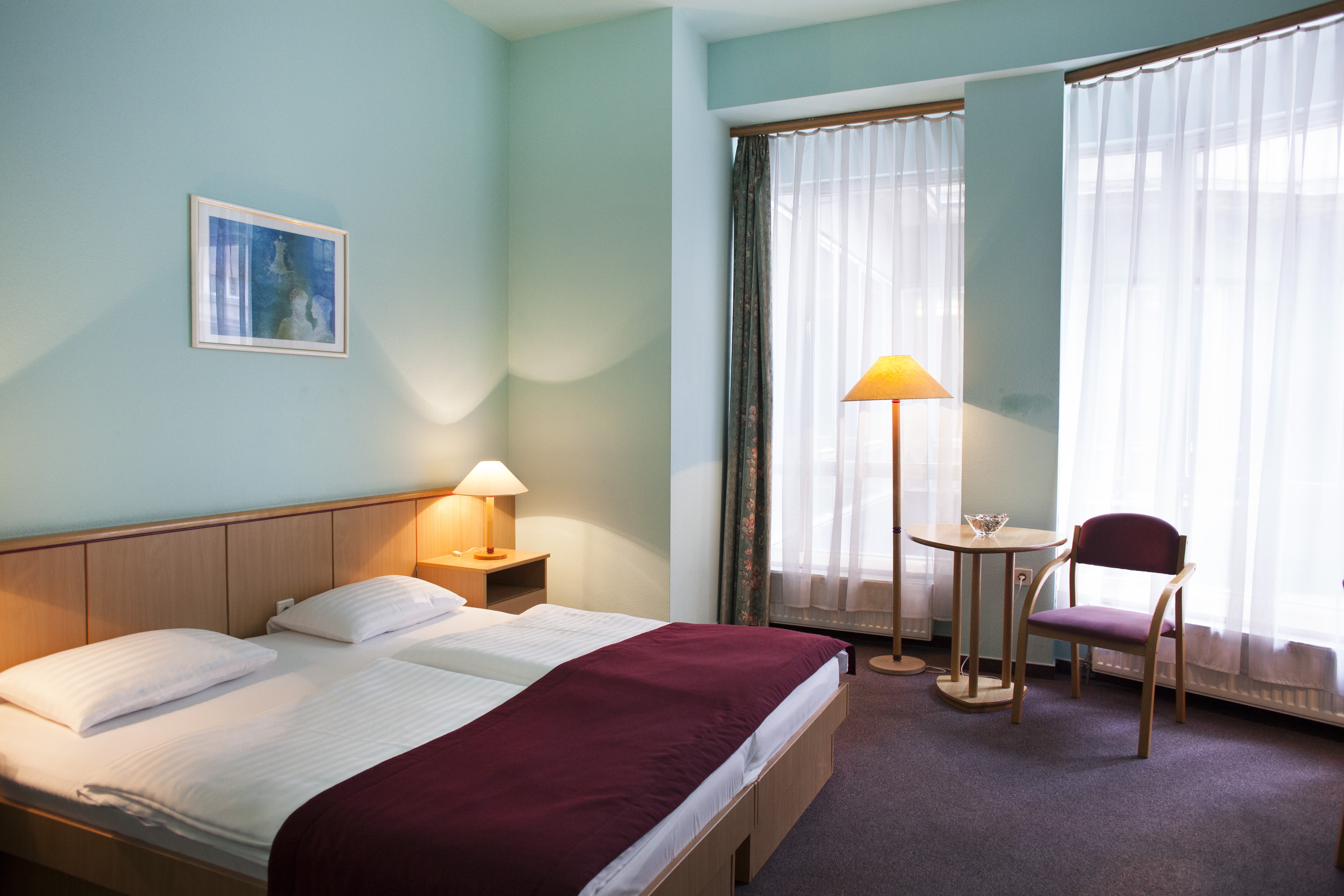 Standard, Twin Beds