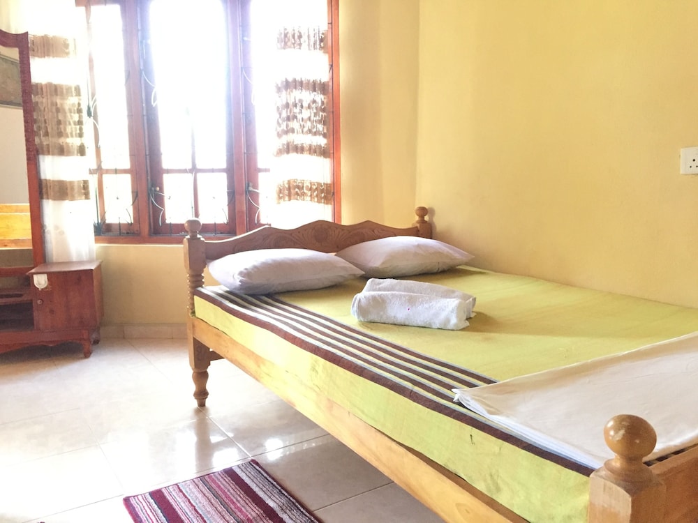 Lake View Home Stay Tangalle 8/15