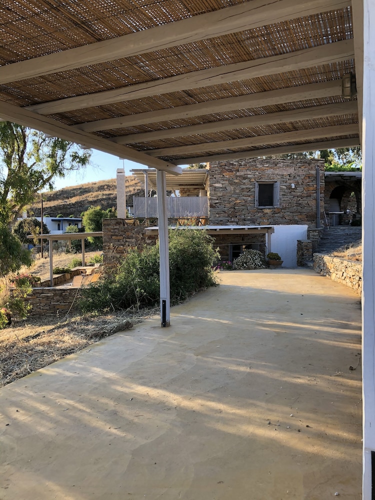 The Traditional Stone Villa 26/50
