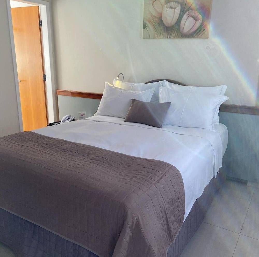 CHAMPAGNAT PRAIA HOTEL 8/27