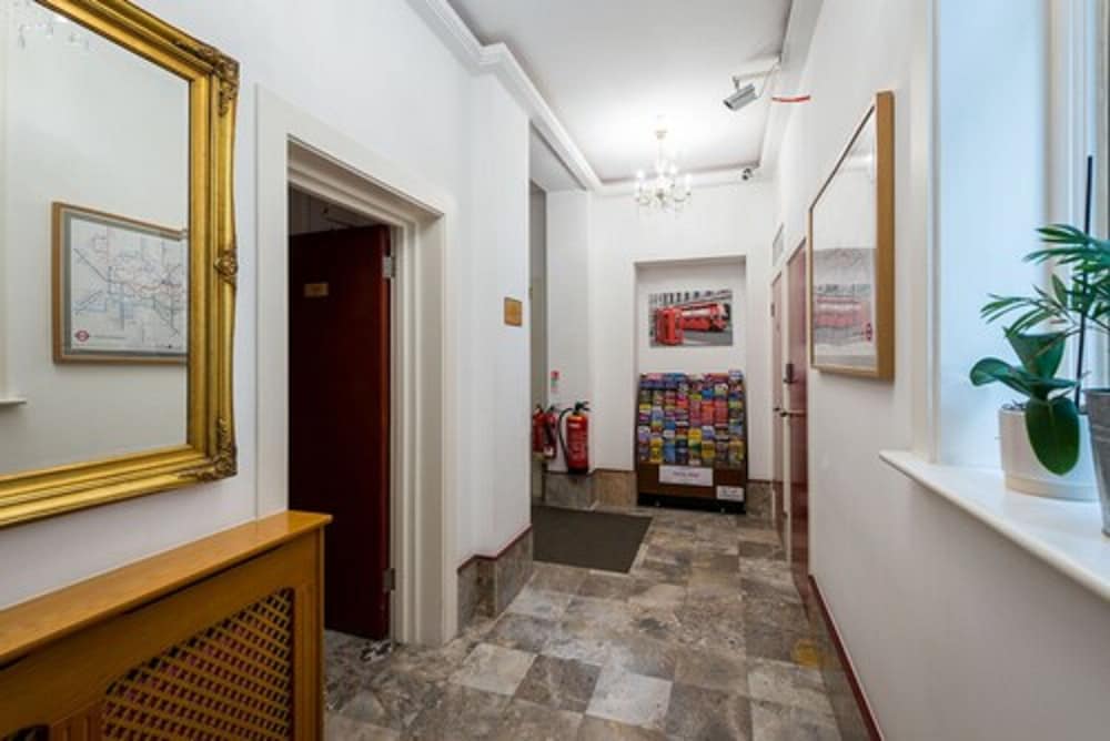 The Adria Hotel London 24/34