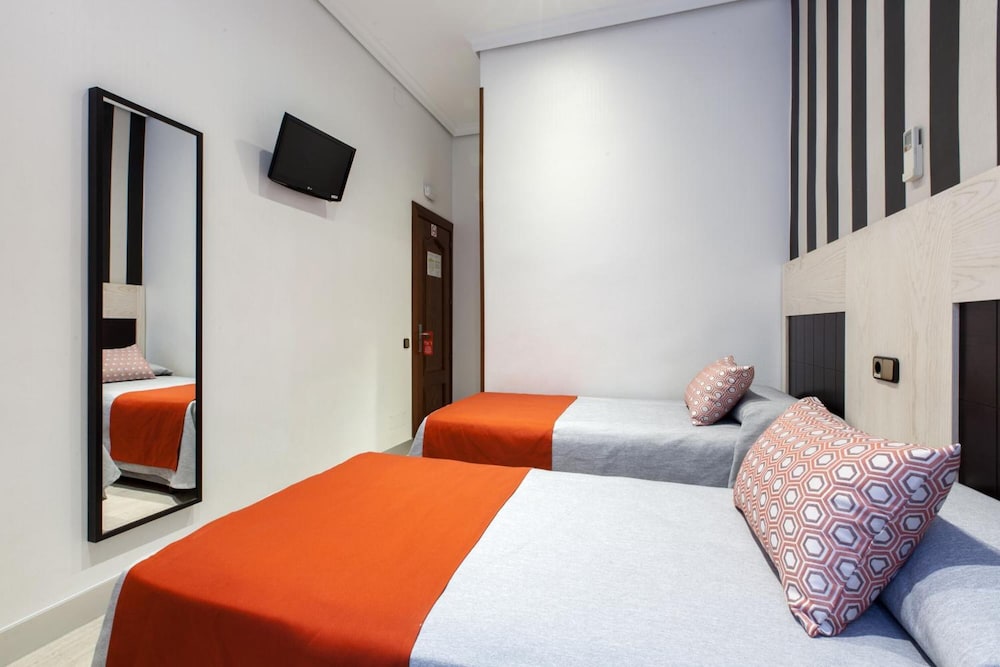 Hostal Castilla I. 14/43