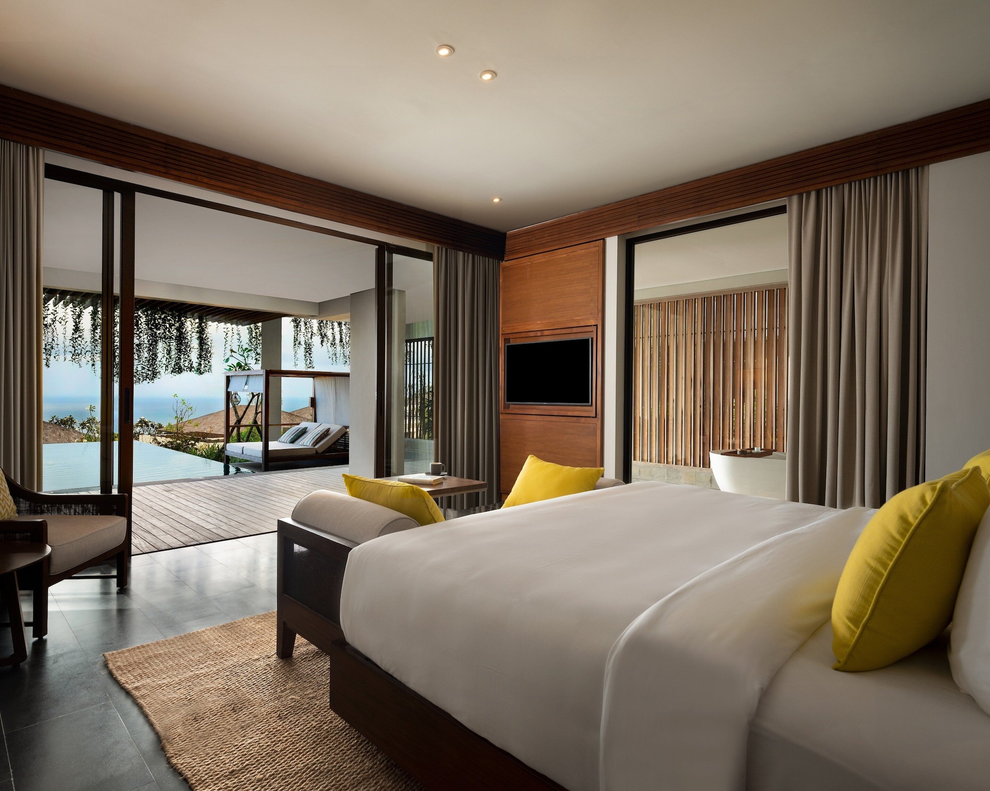 Skypool, Suite, King Bed, Ocean View