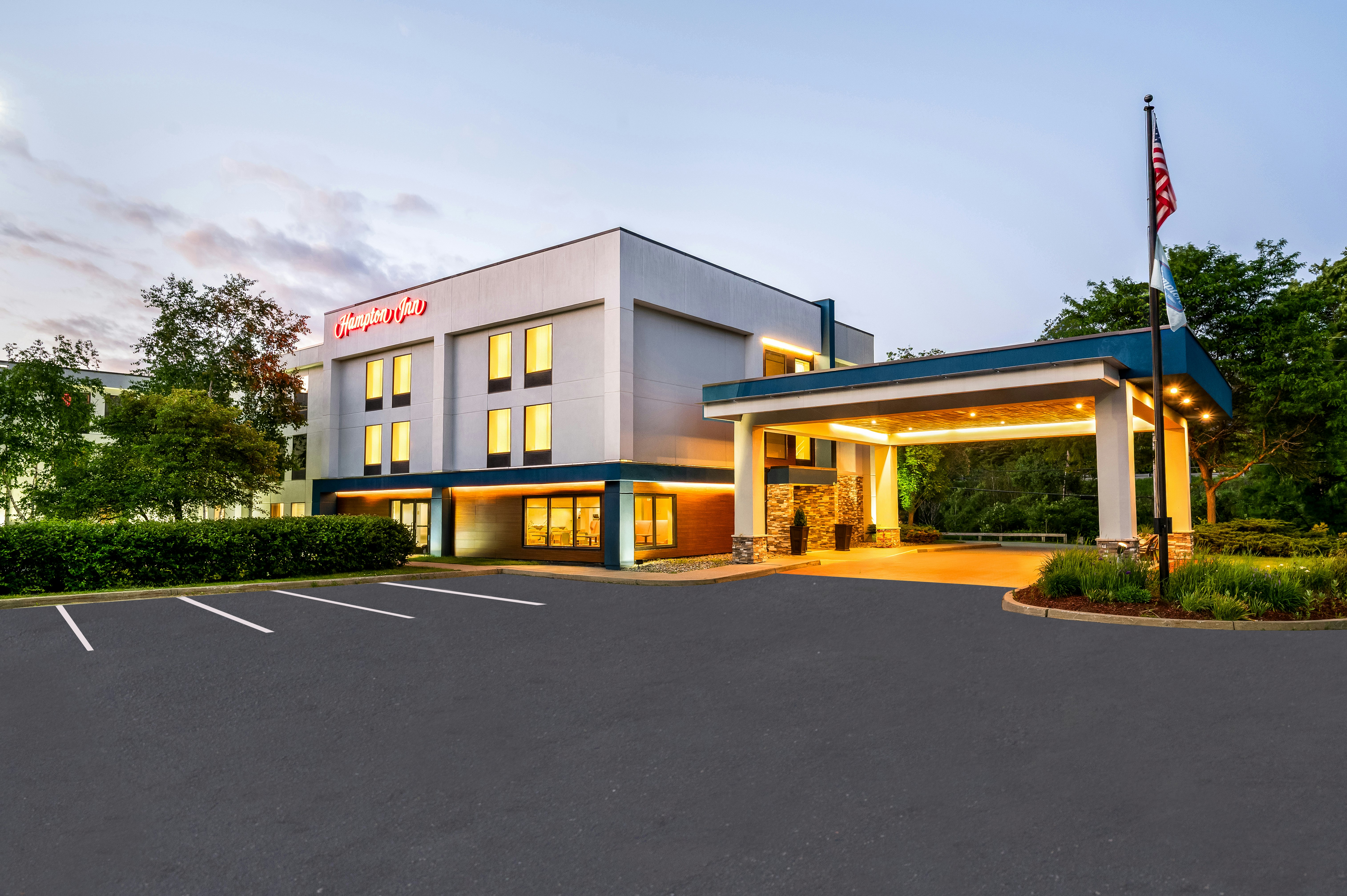 Hampton Inn White River Junction 10/81