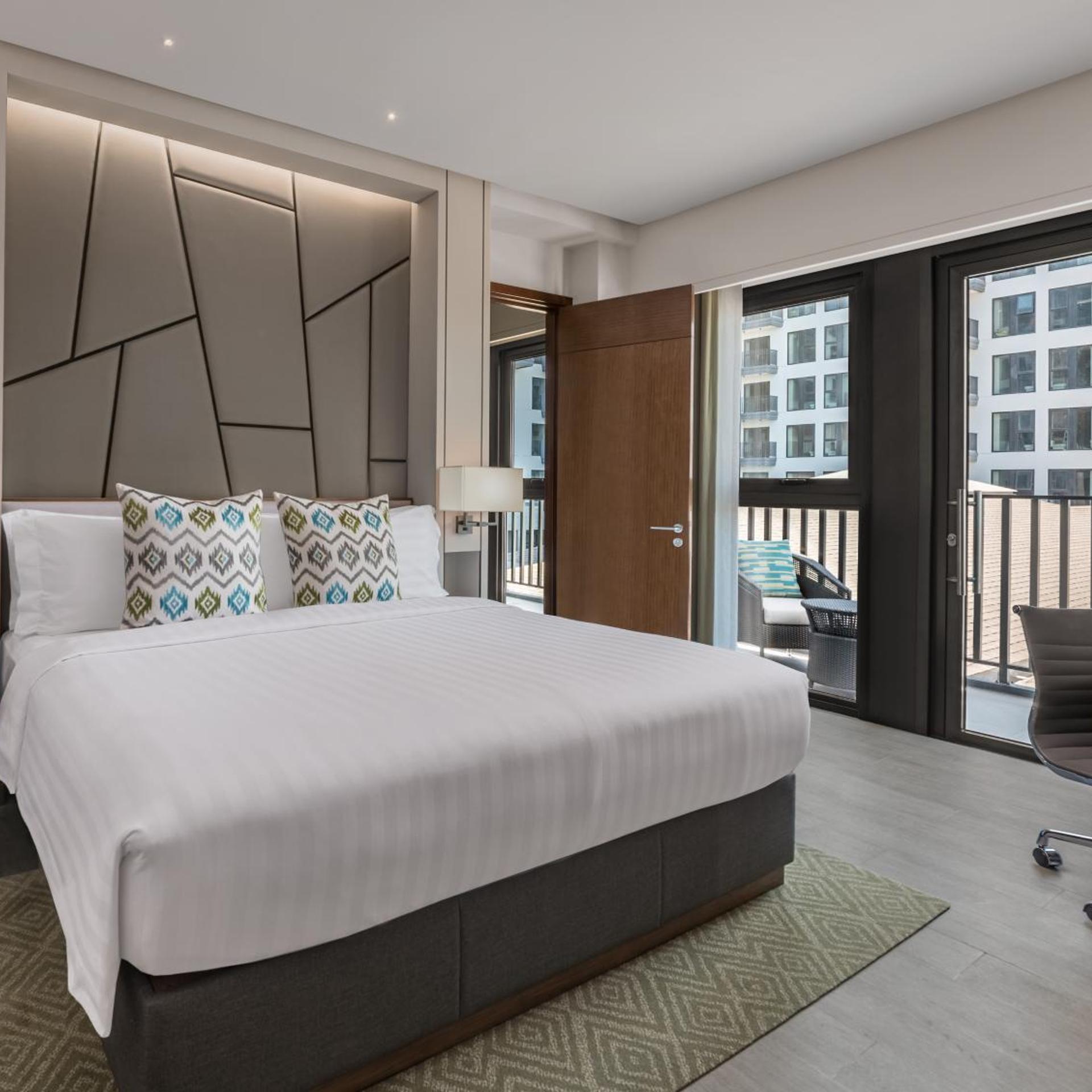 Deluxe, Suite