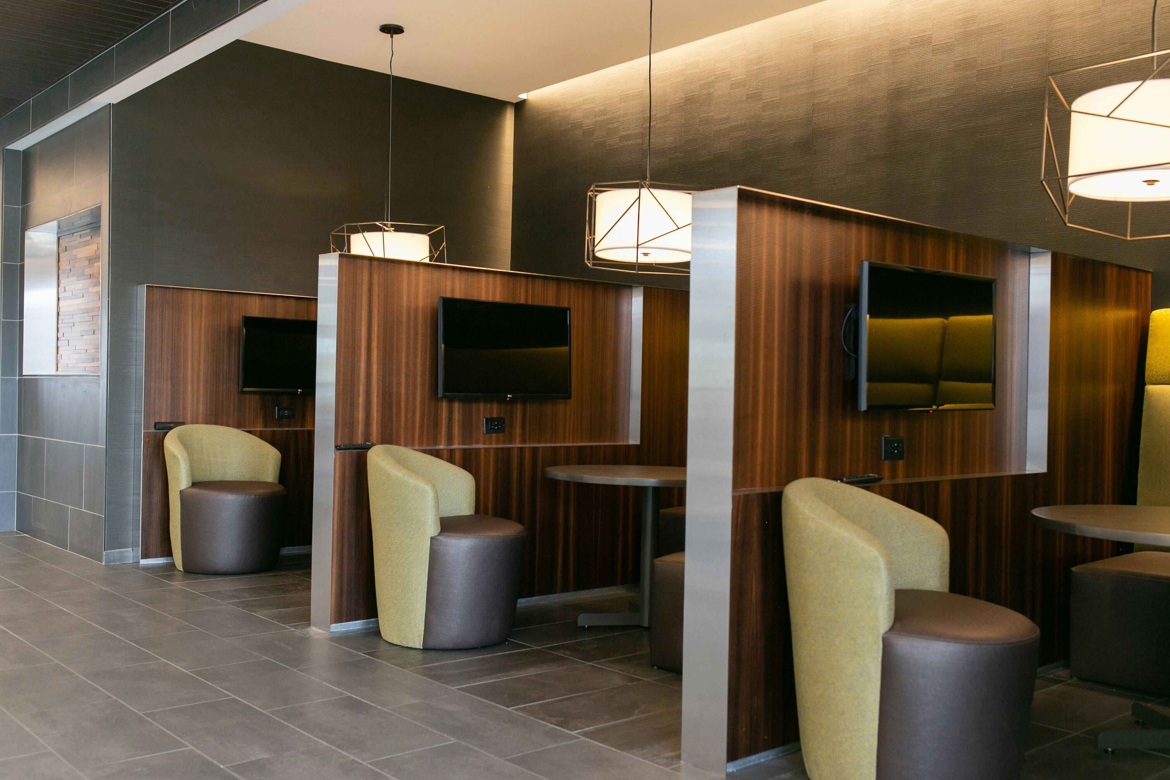 Courtyard by Marriott Elkhart 23/37