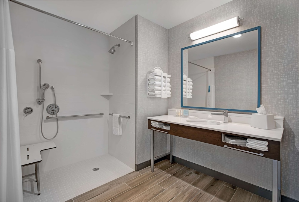 Hampton Inn Suites Farmers Branch Dallas Tx 21/54