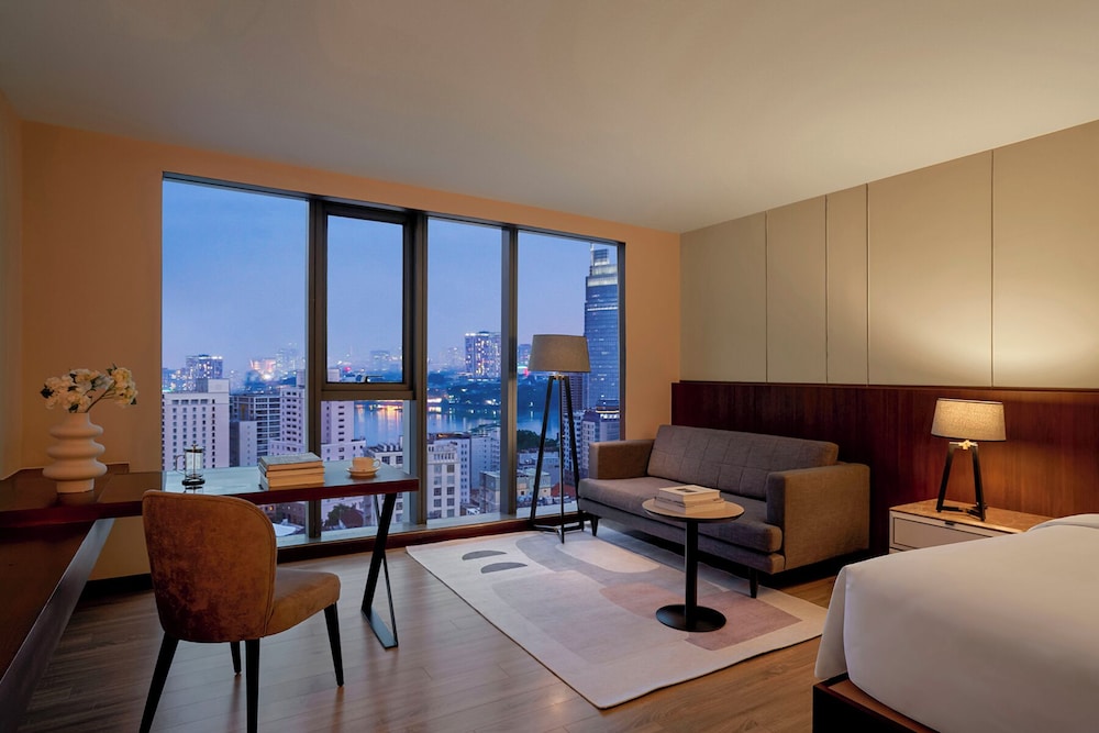 Signature By M Village Le Thanh Ton, a brand of Modern Village Lifestyle 48/59