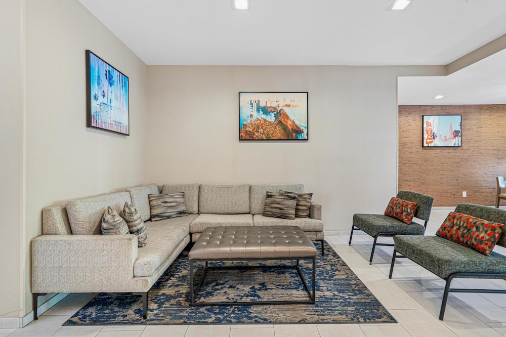 Best Western Valencia/Six Flags Inn & Suites 39/59