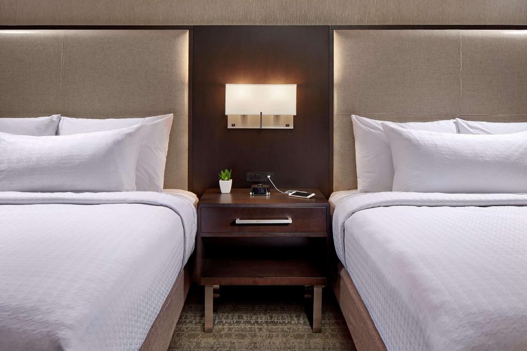 SUITE, 2 QUEEN BEDS, ACCESSIBLE
